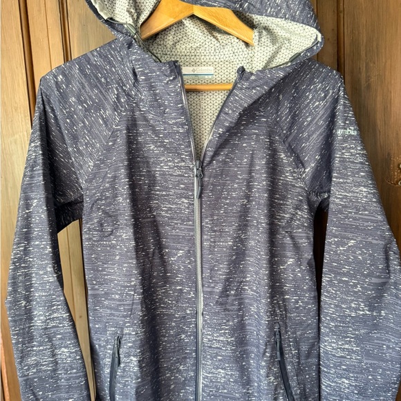 Columbia Women's Omni-Tech Waterproof
Windbreaker Jacket - Size M - Picture 1 of 8